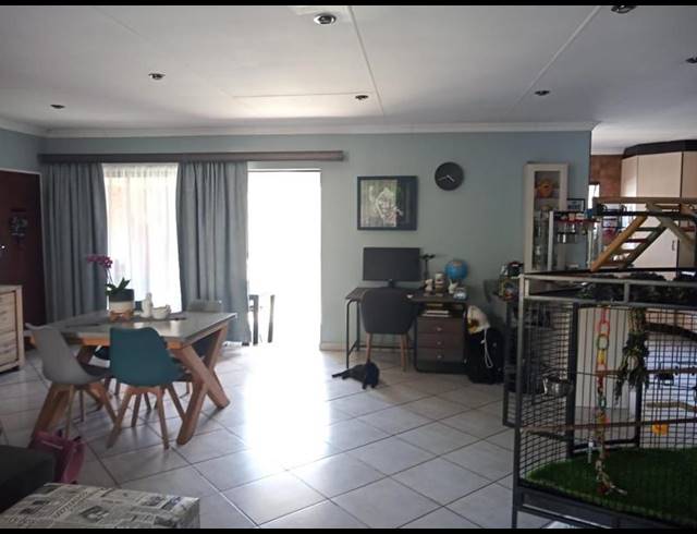 3 BEDROOM HOUSE FOR SALE IN VANDERBIJLPARK SE 8